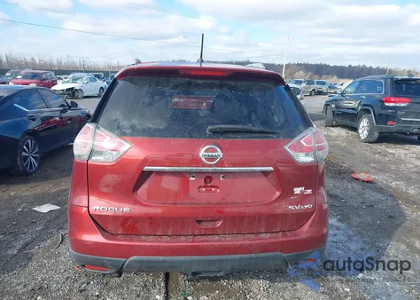 2015 Nissan Rogue Sv z USA, uszkodzony, nr VIN 5N1AT2MV2FC845254